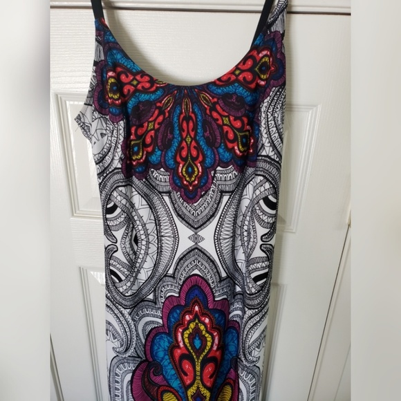 Long slimming maxi dress - Picture 3 of 3